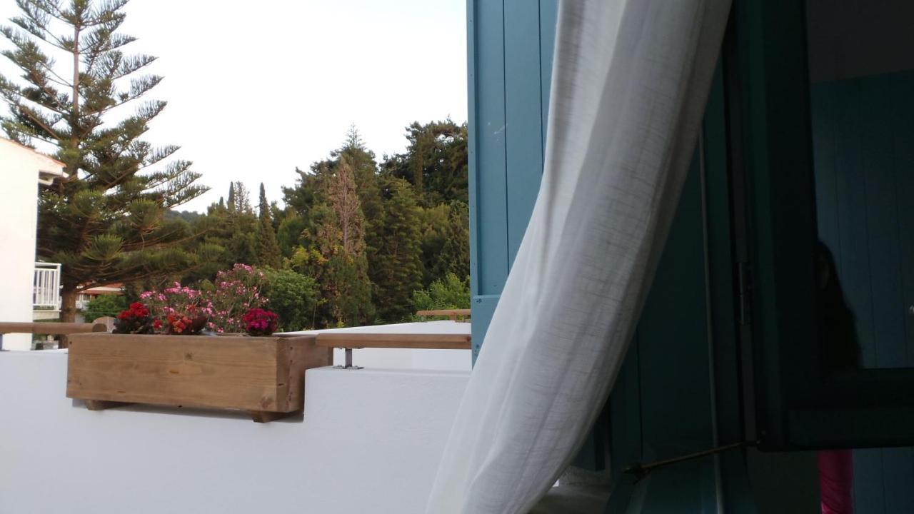 Vesper Aparthotel Kokkari Exteriör bild